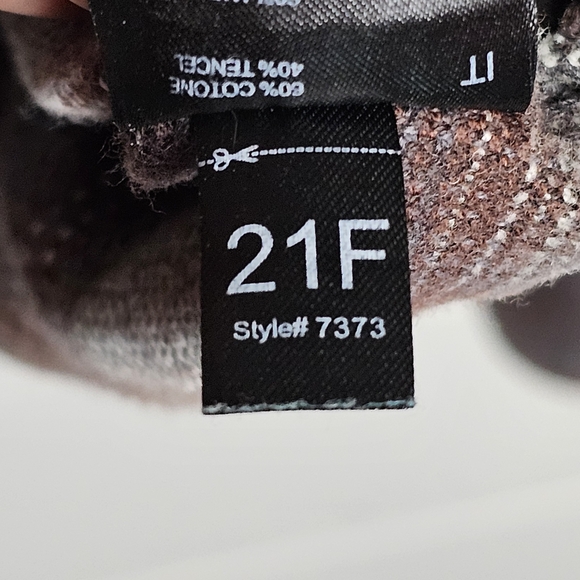 Kuhl Men's Medium Plaid Flannel Button Down Shirt - Brown, Gray, White - Picture 4 of 9